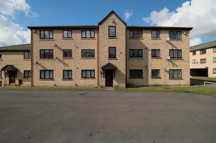 2 Bedroom Flat To Rent In Moorfield Chase, Farnworth, Bolton, BL4