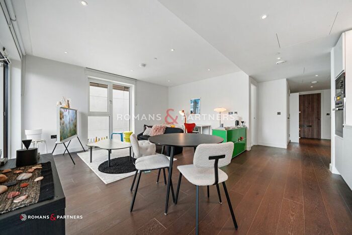 2 Bedroom Flat For Sale In Lincoln Apartments, White City, W12