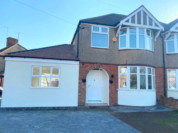 3 Bedroom Semi-Detached House To Rent In Bush Hill, Abington, NN3