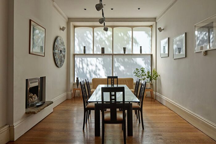 3 Bedroom Terraced House For Sale In Southwick Street, London, W2