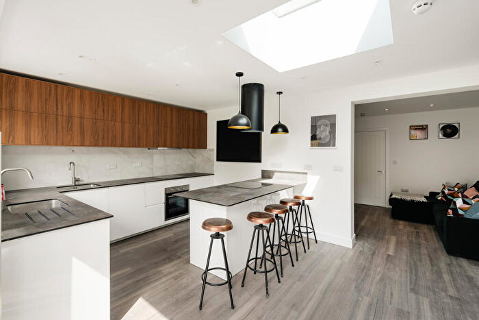 6 Bedroom Semi Detached House To Rent In Haydon Gardens, Bristol, BS7