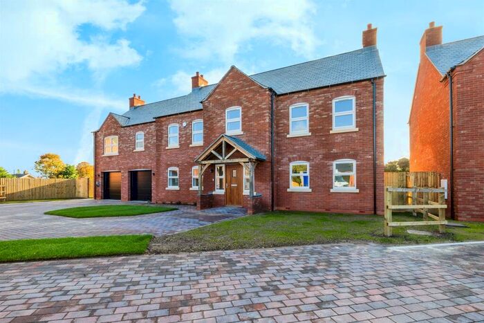 5 Bedroom Detached House For Sale In Willow Close, Bucknall, Woodhall Spa, LN10