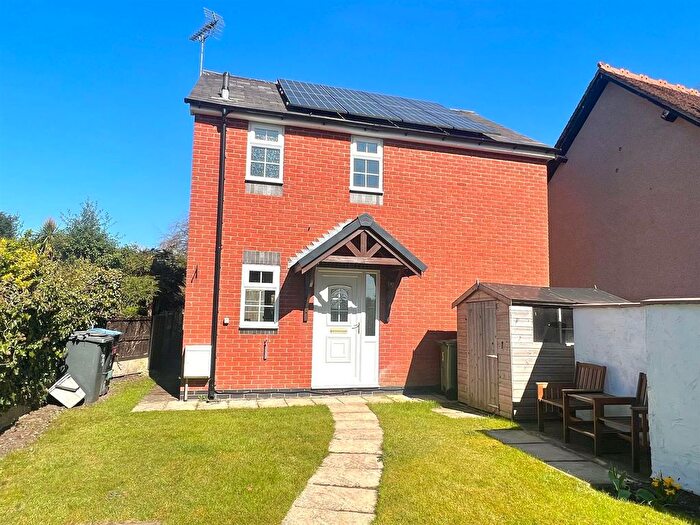 2 Bedroom Detached House To Rent In Vicarage Lane, Gresford, Wrexham, LL12