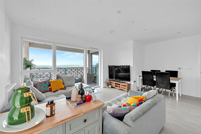2 Bedroom Flat To Rent In Aberleigh Court, Regal Walk, Bexleyheath, Kent, DA6