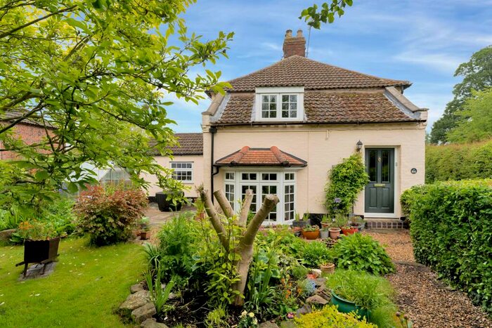 3 Bedroom Detached House For Sale In Main Street, Whissendine, LE15