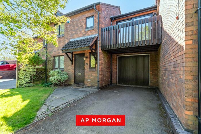 3 Bedroom Terraced House For Sale In Foxholes Lane, Callow Hill, Redditch, Worcestershire, B97