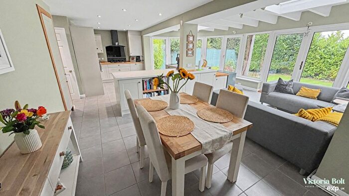 4 Bedroom Detached House For Sale In The Pippins, Ivybridge, PL21
