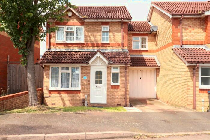 3 Bedroom Semi-Detached House To Rent In Templefield Gardens, Birmingham, B9