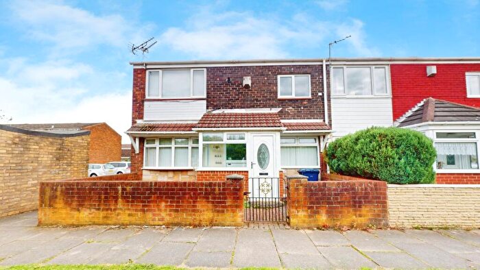 3 Bedroom End Of Terrace House For Sale In Hopkins Walk, South Shields, NE34