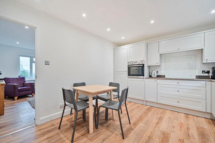 3 Bedroom Detached Bungalow For Sale In Edgecombe Way, St. Anns Chapel, Gunnislake, PL18 - Photo 5