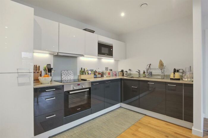 2 Bedroom Flat To Rent In Tinderbox House, Octavius Street, Deptford, London, SE8