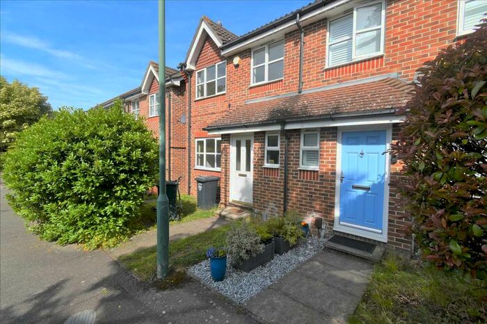 3 Bedroom Property To Rent In Latham Close, Dartford, DA2