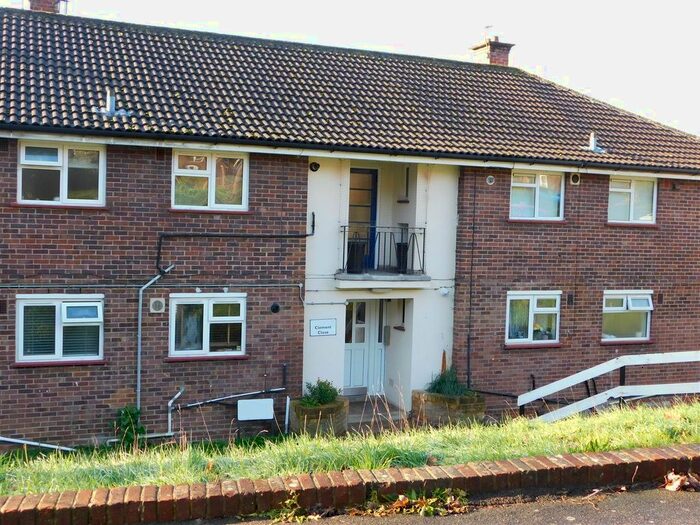 2 Bedroom Flat To Rent In Clement Close, Purley, CR8