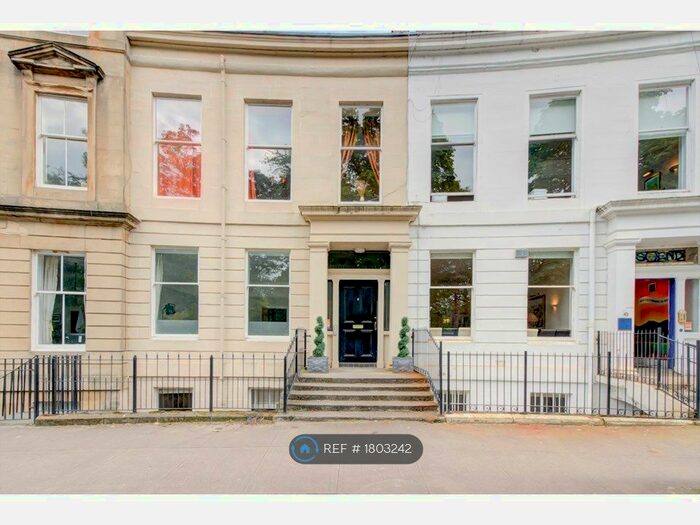 2 Bedroom Flat To Rent In Queens Crescent, Glasgow, G4