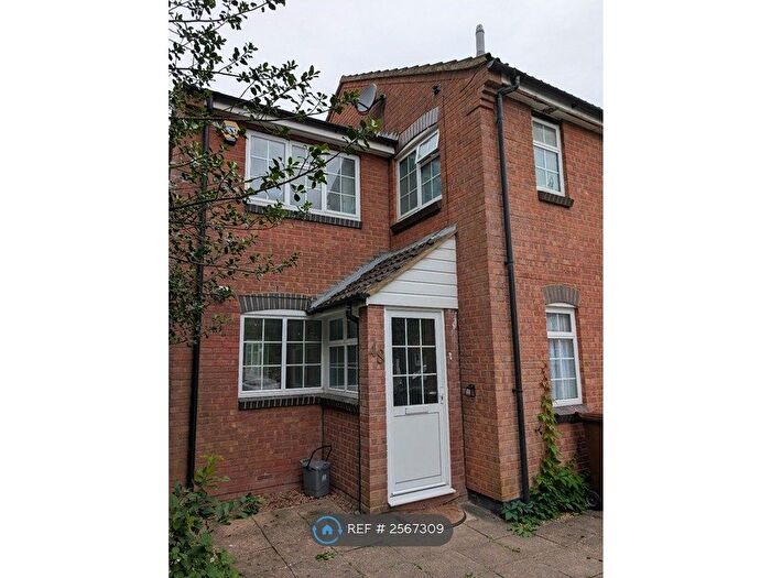 2 Bedroom End Of Terrace House To Rent In Pinewood Close, Borehamwood, WD6