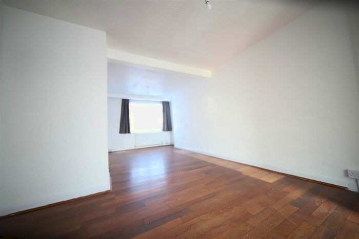 4 Bedroom Terraced House To Rent In Newbury Avenue, Enfield, EN3