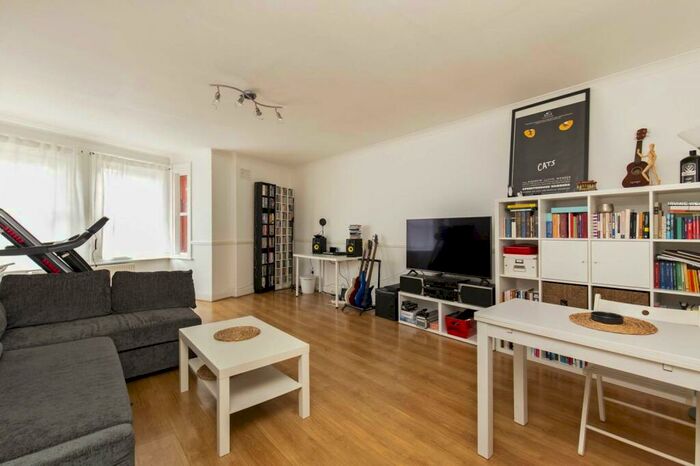 2 Bedroom Apartment To Rent In Anson Road, Tufnell Park, N7