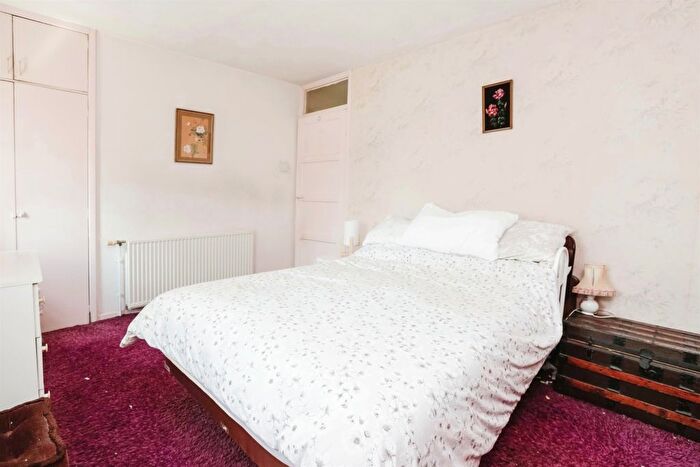 3 Bedroom Terraced House For Sale In Nearmoor Road, Shard End, Birmingham, B34