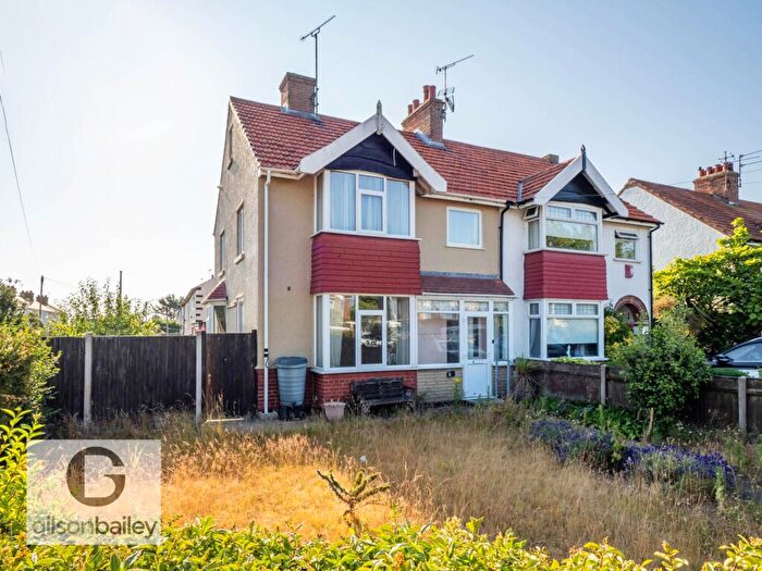 3 Bedroom Semi-Detached House For Sale In Beatty Road, Great Yarmouth, NR30