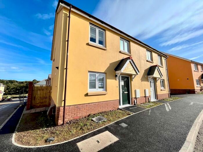 3 Bedroom Semi-Detached House To Rent In Okehampton, EX20