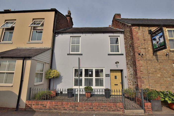 3 Bedroom Cottage For Sale In High Row, Scorton, DL10