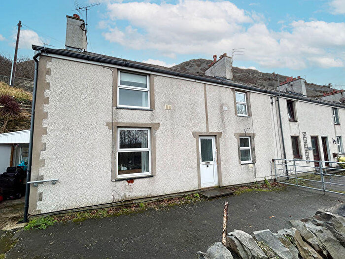 4 Bedroom End Of Terrace House For Sale In Penmaen Isa, Penmaenmawr, LL34