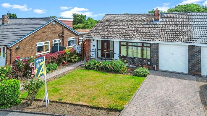 4 Bedroom Semi-Detached Bungalow For Sale In Windsor Road, Ashton-In-Makerfield, WN4