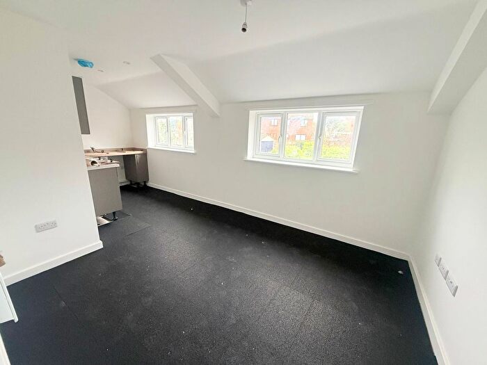 1 Bedroom Flat To Rent In Sherborne Road, Yeovil, BA21