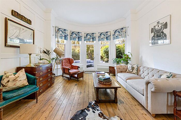 2 Bedroom Flat To Rent In Nightingale Lane, London, SW12