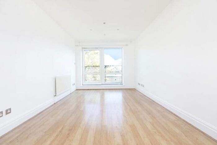 2 Bedroom Flat To Rent In Warren House, Beckford Close, Kensington, W14