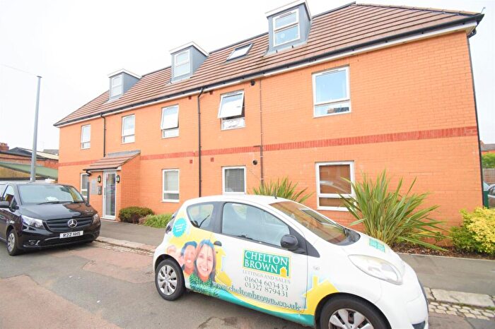 2 Bedroom Apartment To Rent In Ruskin Road, Northampton, NN2