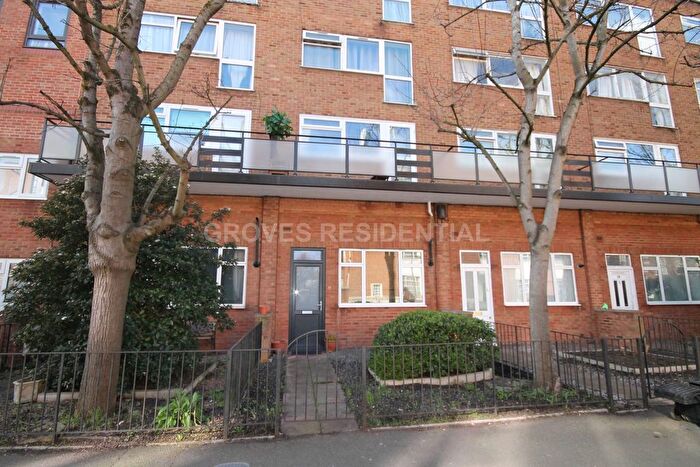 Studio For Sale In Coombe Road, New Malden, KT3