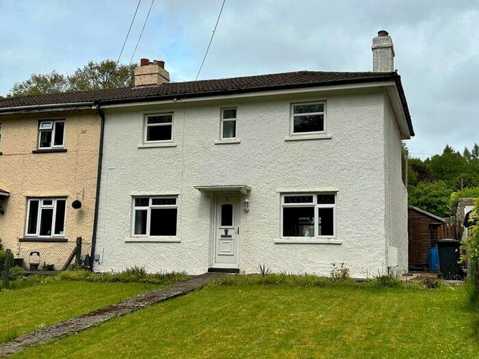 3 Bedroom Semi-Detached House For Sale In Main Road, Brierley, GL17