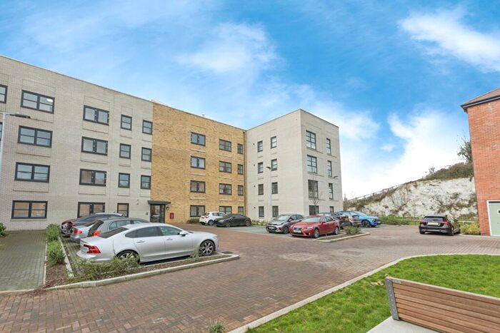 2 Bedroom Flat For Sale In Eastern Avenue, Western Cross, Ebbsfleet Valley, Swanscombe, DA10
