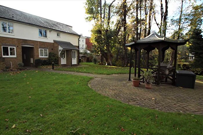 2 Bedroom Maisonette To Rent In Nightingale Court, Hertford, Hertfordshire, SG14