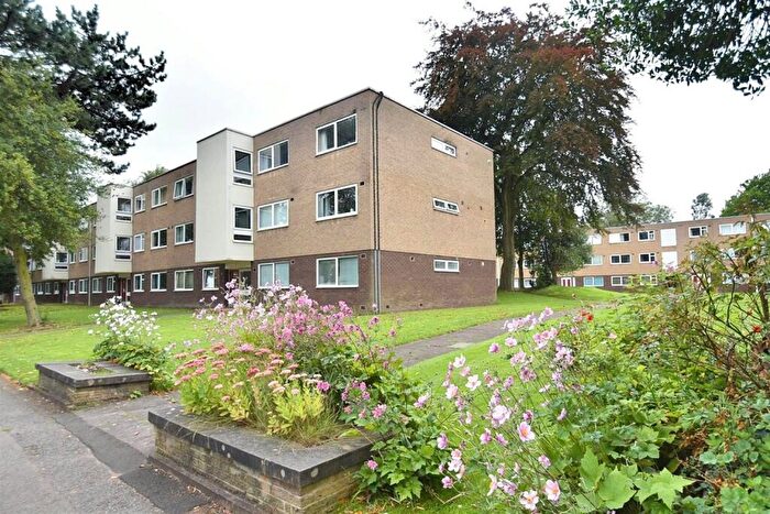 2 Bedroom Apartment To Rent In Brooklands Road, Sale, M33