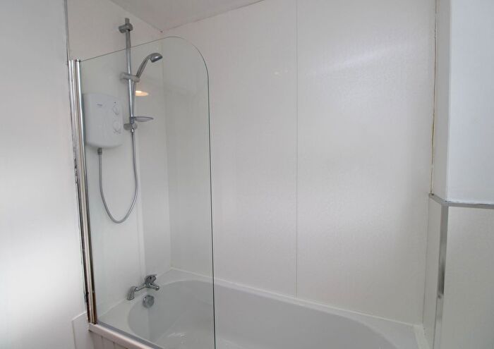 2 Bedroom Flat To Rent In Lon Brynli, Prestatyn, Denbighshire, LL19