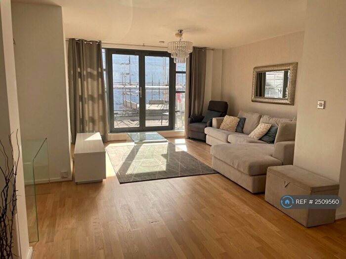 3 Bedroom Penthouse To Rent In Blantyre Street, Manchester, M15