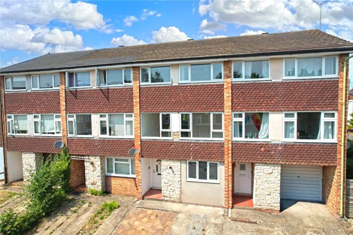 5 Bedroom Terraced House To Rent In Dollis Drive, Farnham, Surrey, GU9