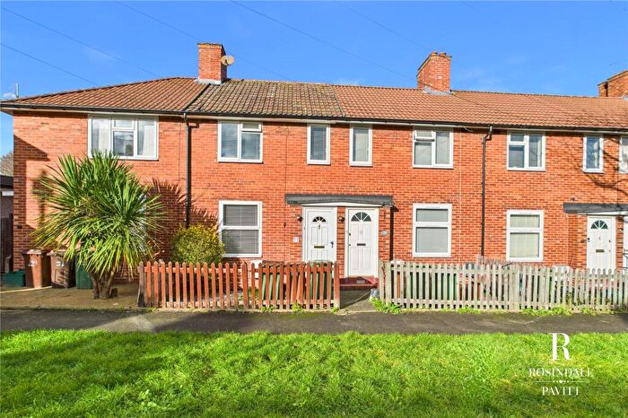 3 Bedroom Terraced House For Sale In Shaftesbury Road, Carshalton, SM5