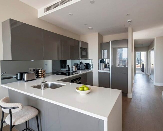 2 Bedroom Flat To Rent In Gwynne Road, London, SW11