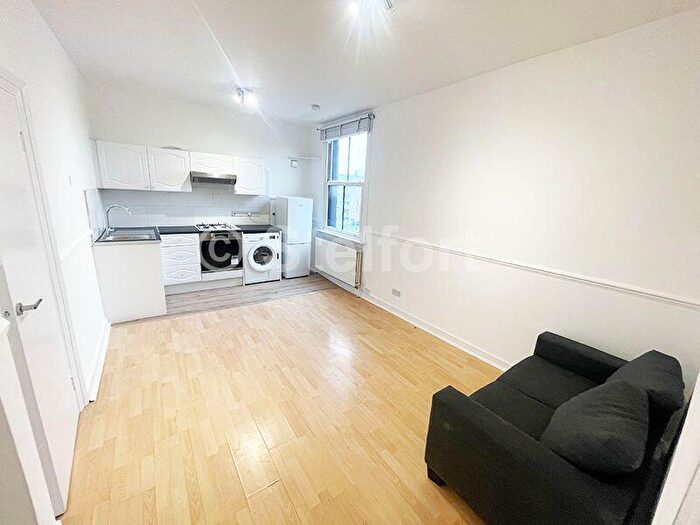 1 Bedroom Apartment To Rent In Camden Road, London, NW1