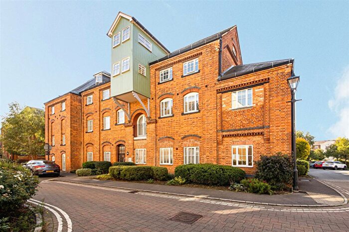 2 Bedroom Flat To Rent In George Morland House, Abingdon, OX14