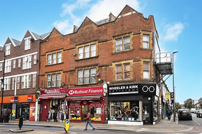 3 Bedroom Property For Sale In Tooting High Street, London, SW17