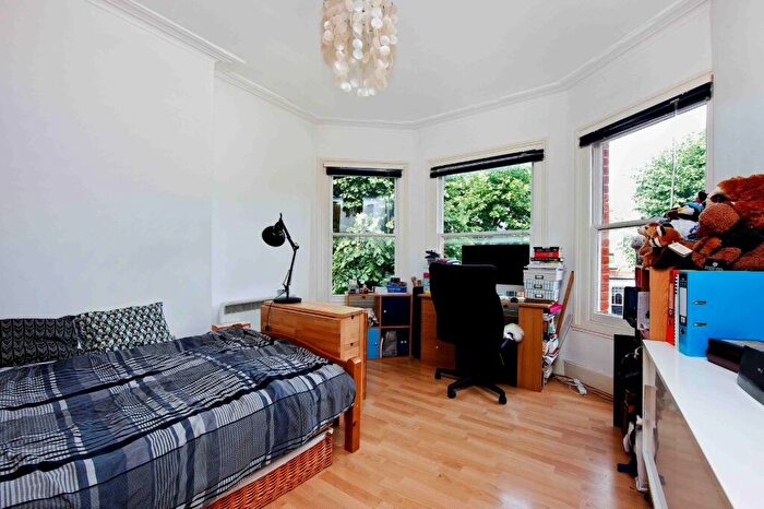 Apartment To Rent In Aberdeen Road, Highbury, London, London, N5