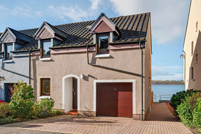 4 Bedroom End Of Terrace House For Sale In Bay Street, Fairlie, KA29