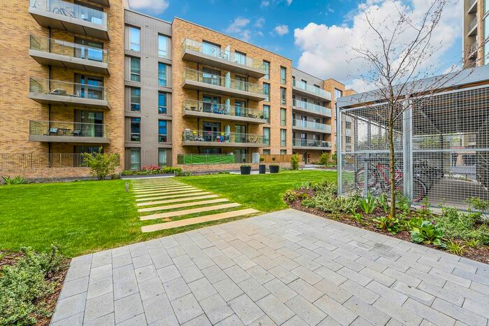 2 Bedroom Flat To Rent In Tavistock Road, West Drayton, UB7
