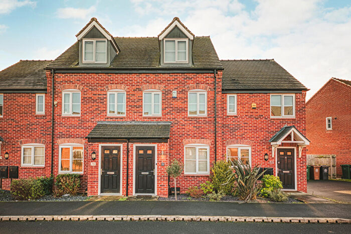 3 Bedroom Town House To Rent In Chilham Way, Boulton Moor, Derby, DE24