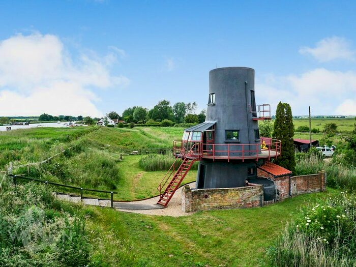 3 Bedroom Detached House For Sale In Ferry Road, Reedham, Norwich, NR13