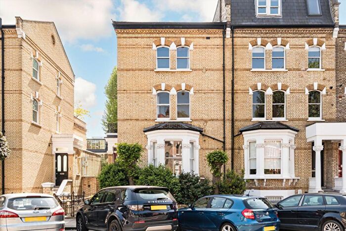 1 Bedroom Flat To Rent In Edith Road, West Kensington, W14
